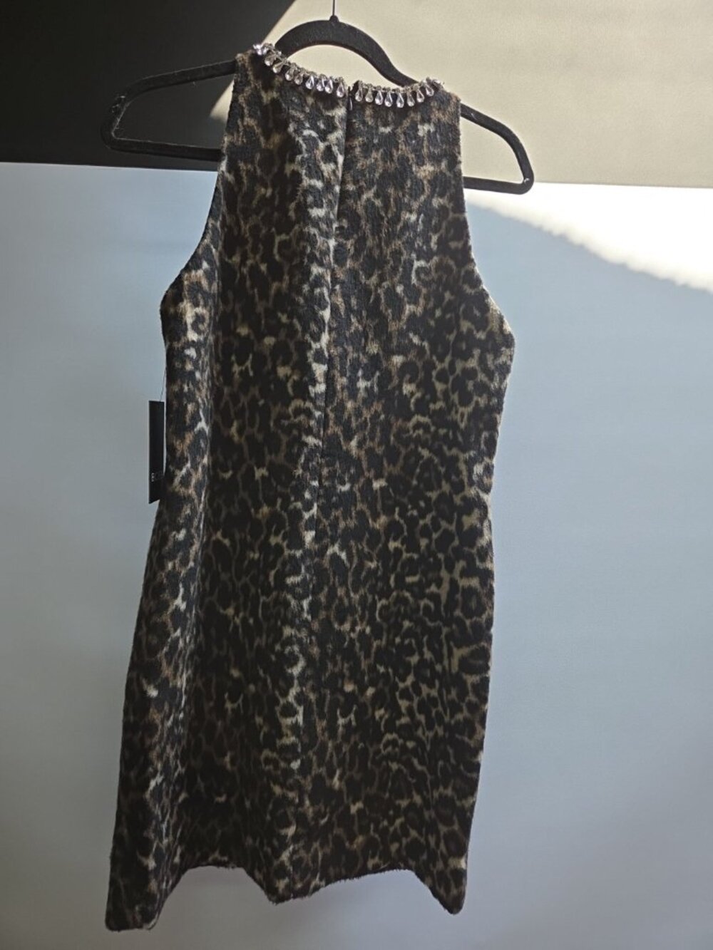 BCBG Womens Sleeveless Jewel Neck Animal Print Sheath Mini Dress Size 8 New NWT - Picture 4 of 7